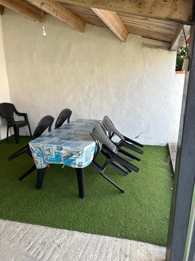 Petite Maison Au Calme, Dans Une Impasse L'Epine  Exterior foto