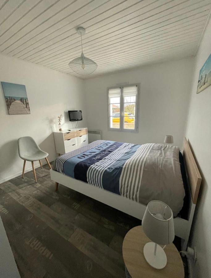 Petite Maison Au Calme, Dans Une Impasse L'Epine  Exterior foto